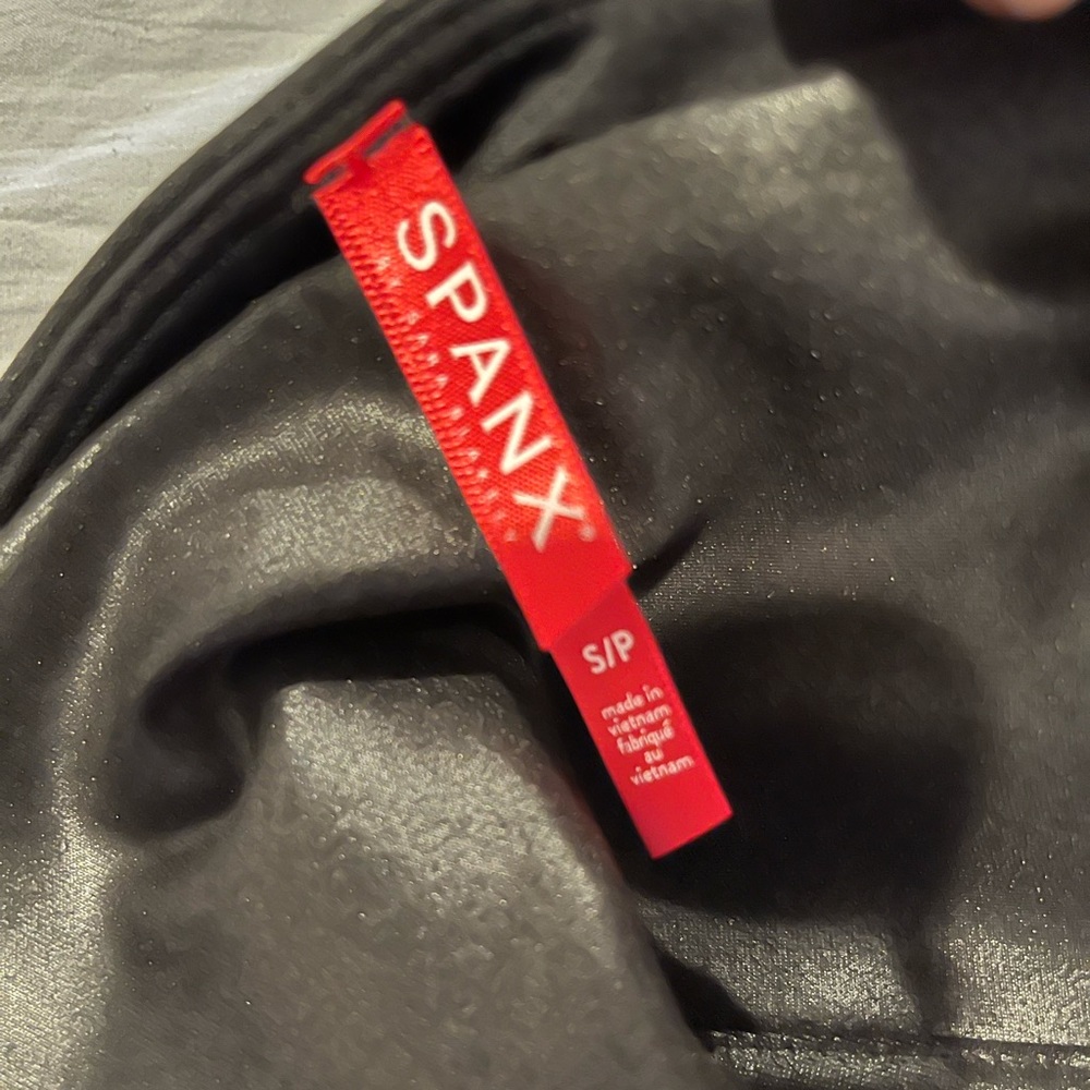 Spanx leggings size small